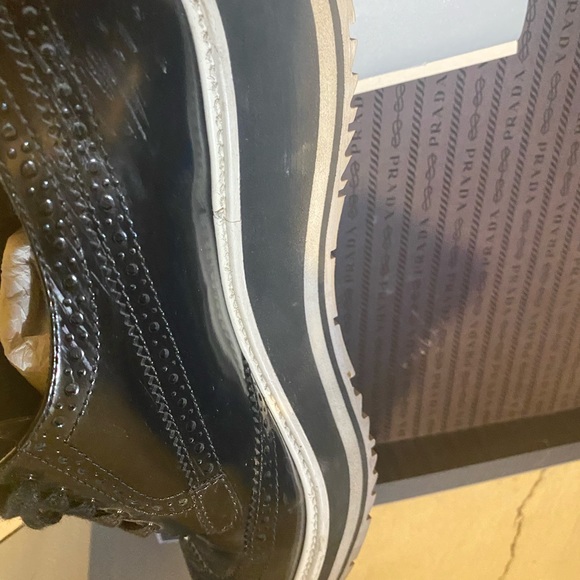 Prada Patent Leather shoes - Picture 3 of 7